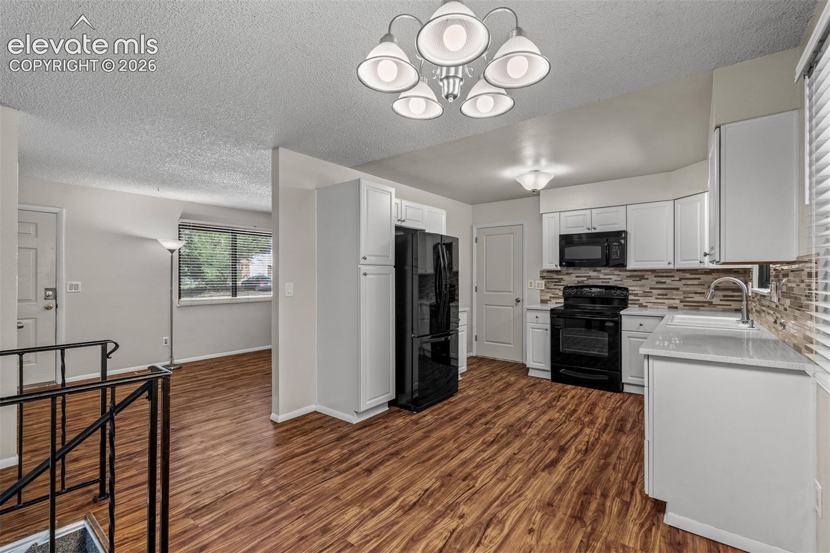 1675 Mineola Street, photo 11