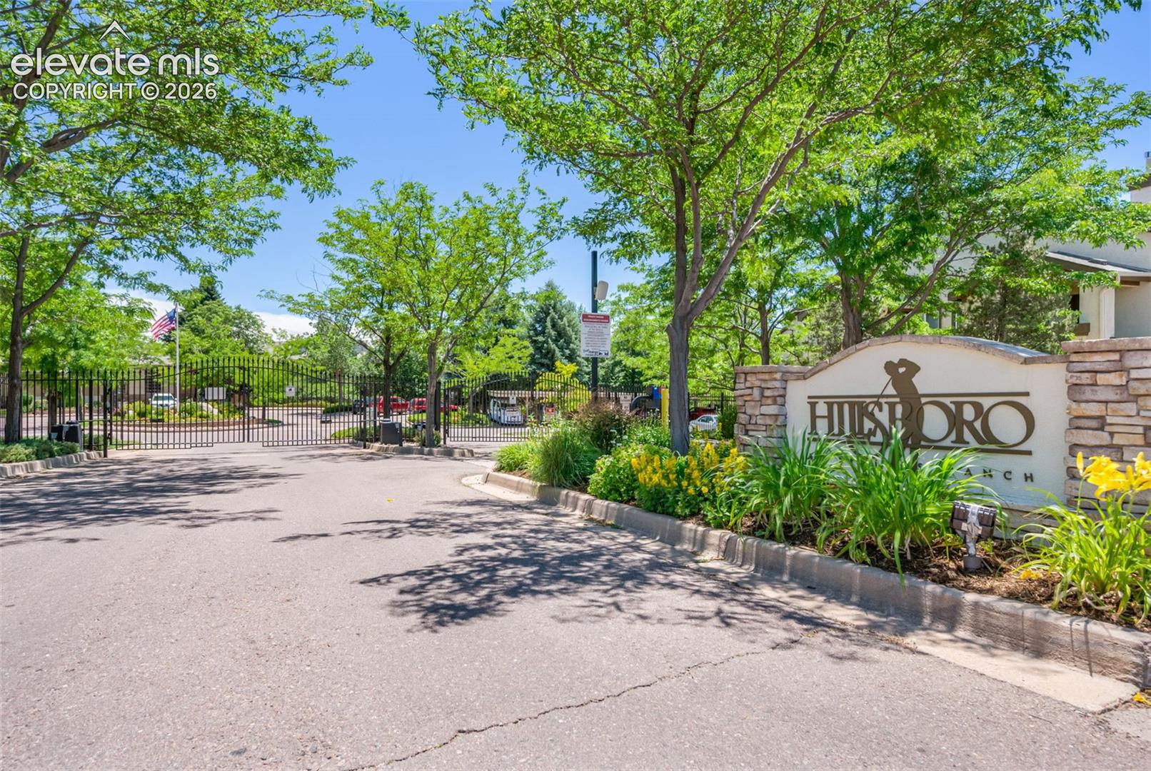 3831 Riviera Grove, photo 2