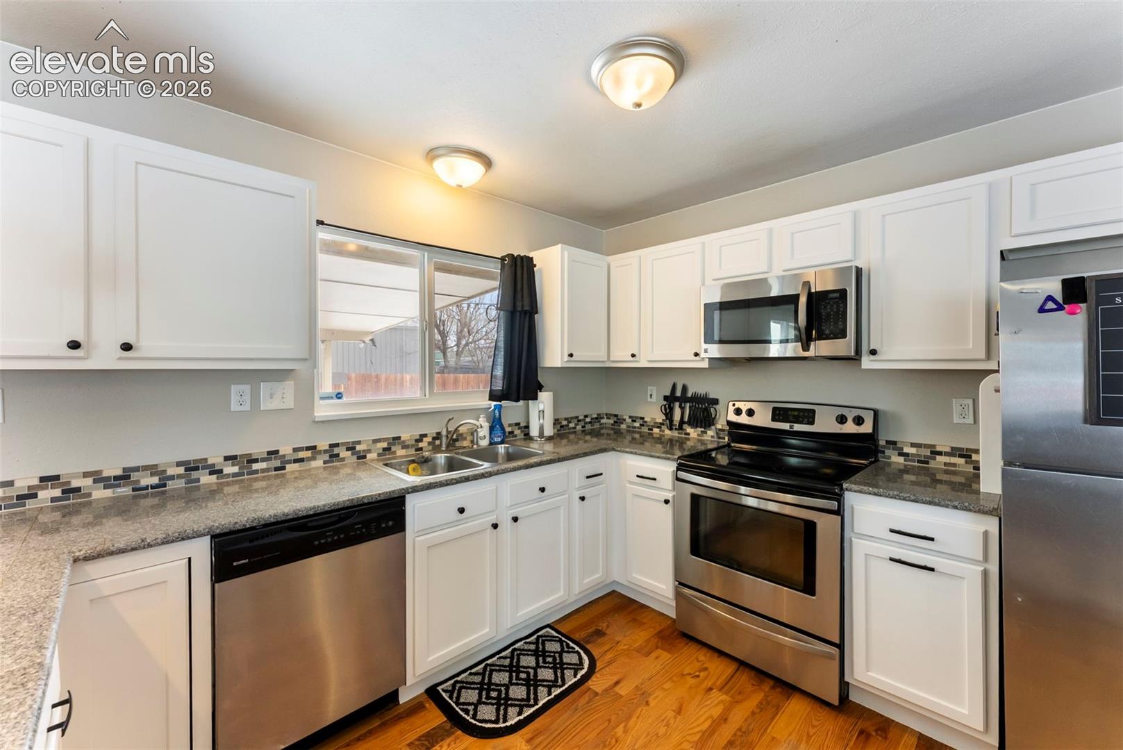 Listing photo 8 for 1429 Prado Drive