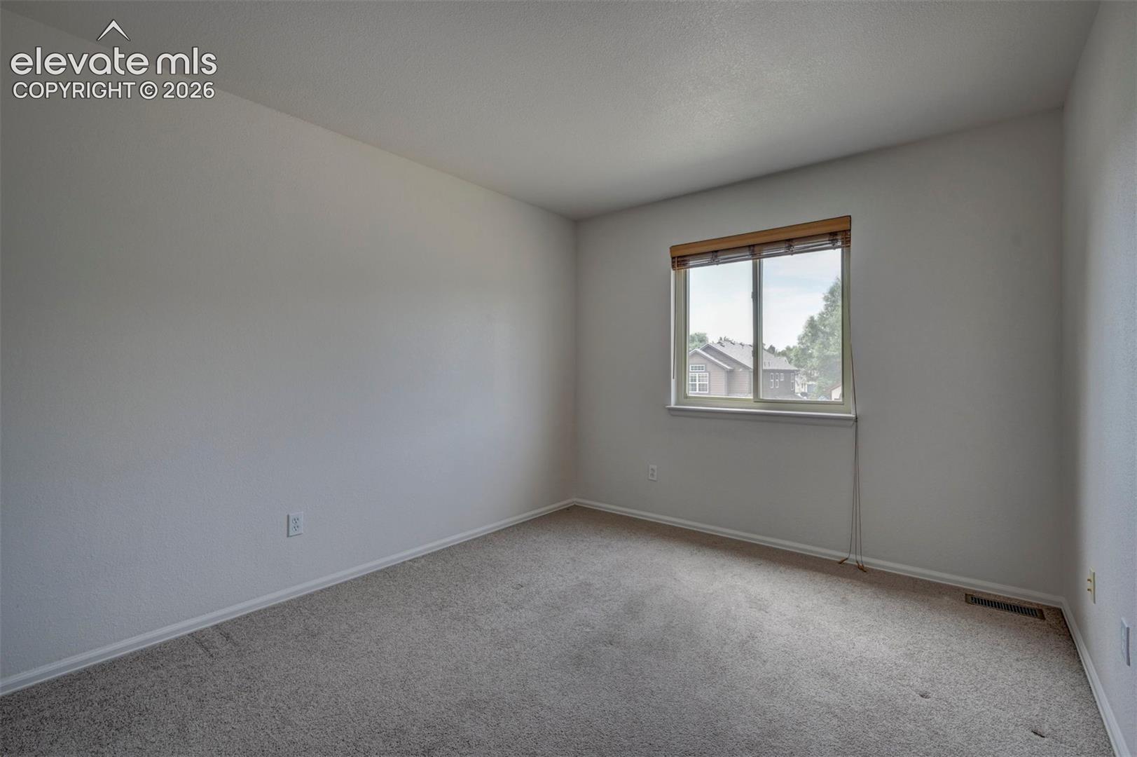 Listing photo 18 for 862 Descendant Drive