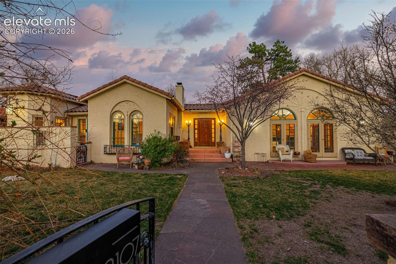 2107 Cascade Avenue