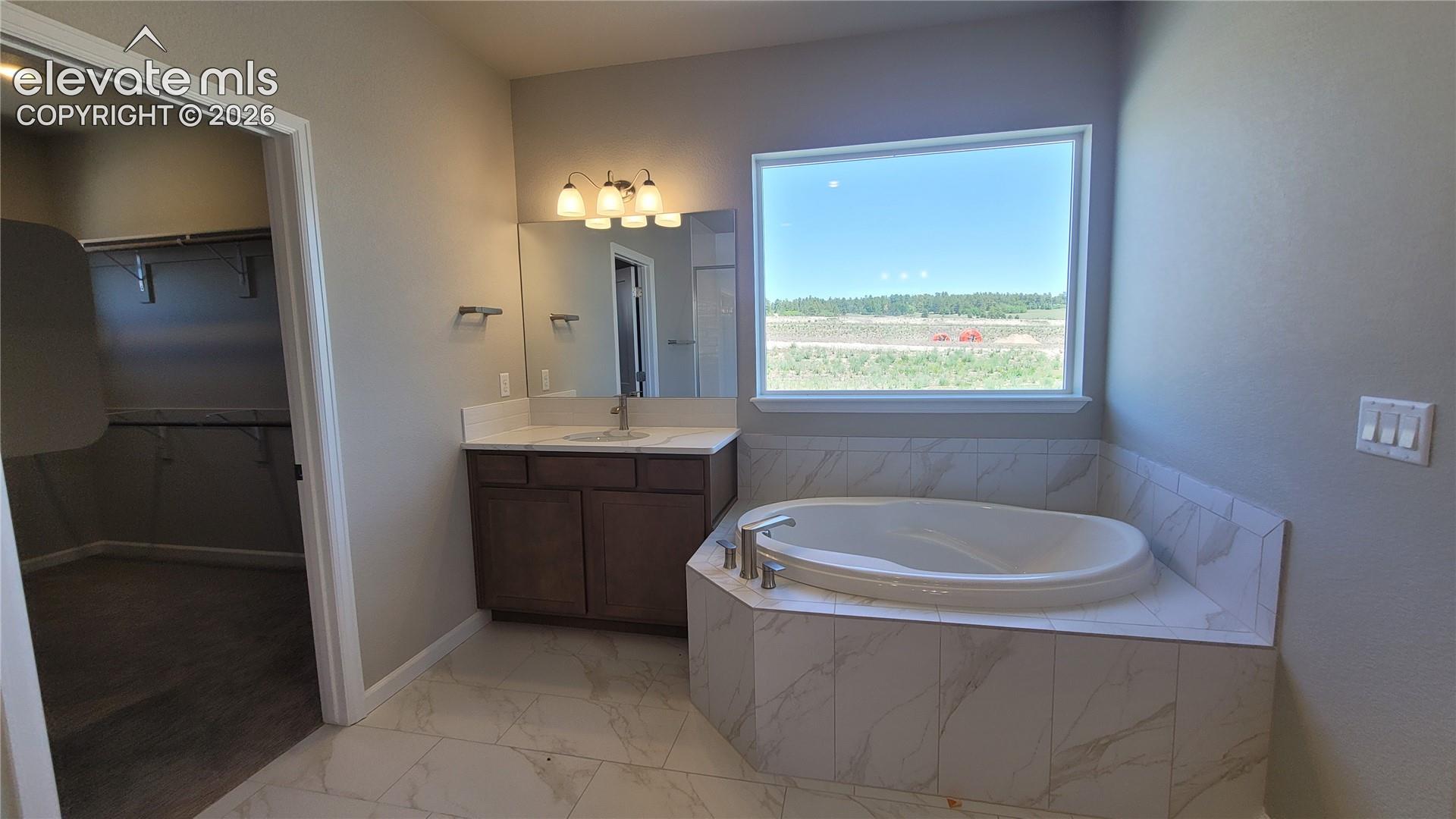 Listing photo 21 for 10651 Wolf Lake Drive