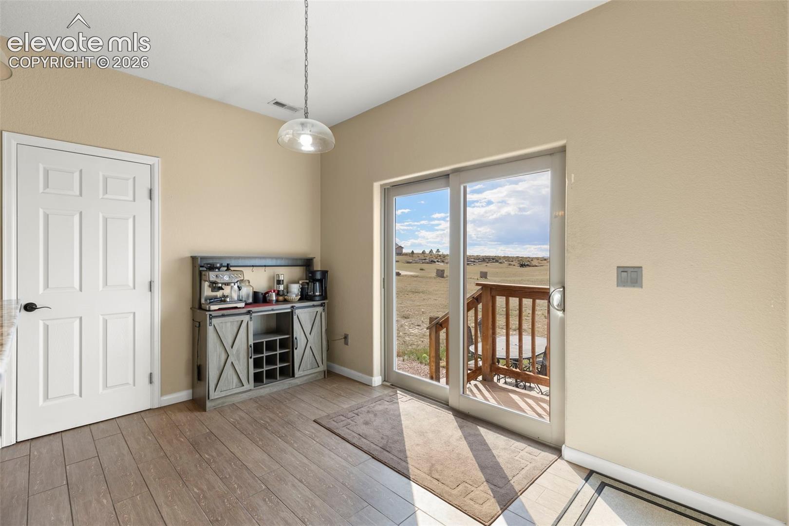 Listing photo 14 for 3140 Hoofprint Road