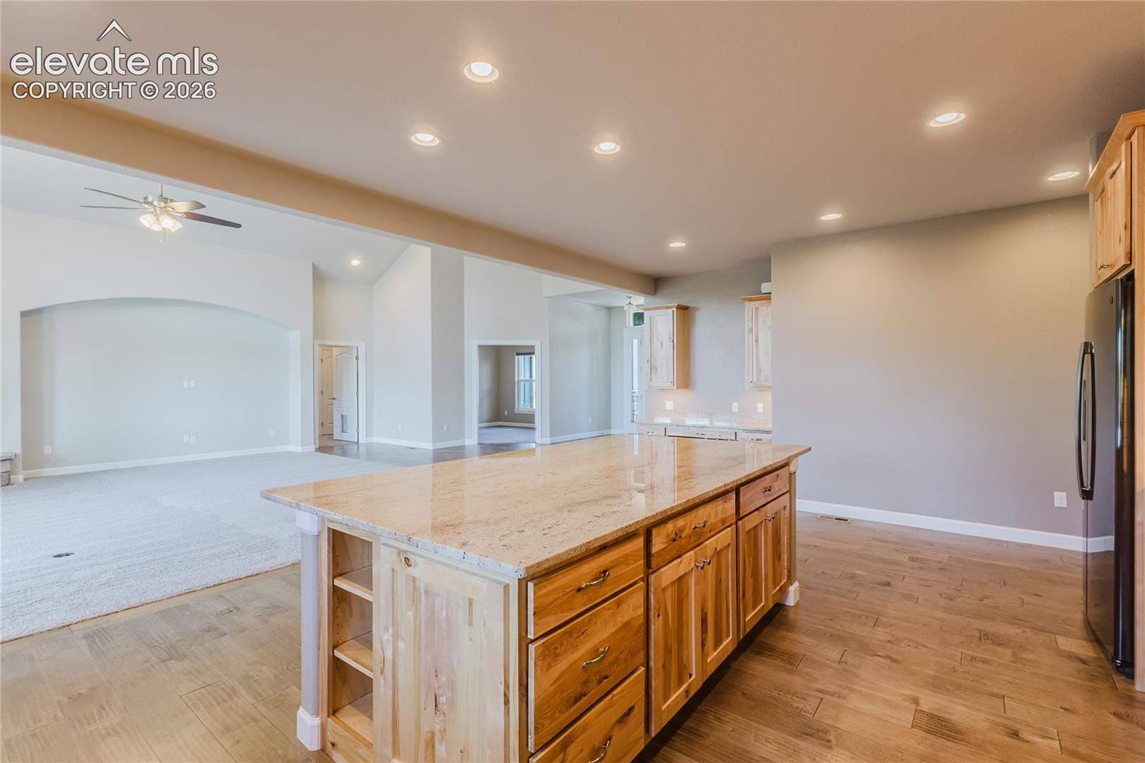 Listing photo 16 for 407 Silvermoon Heights