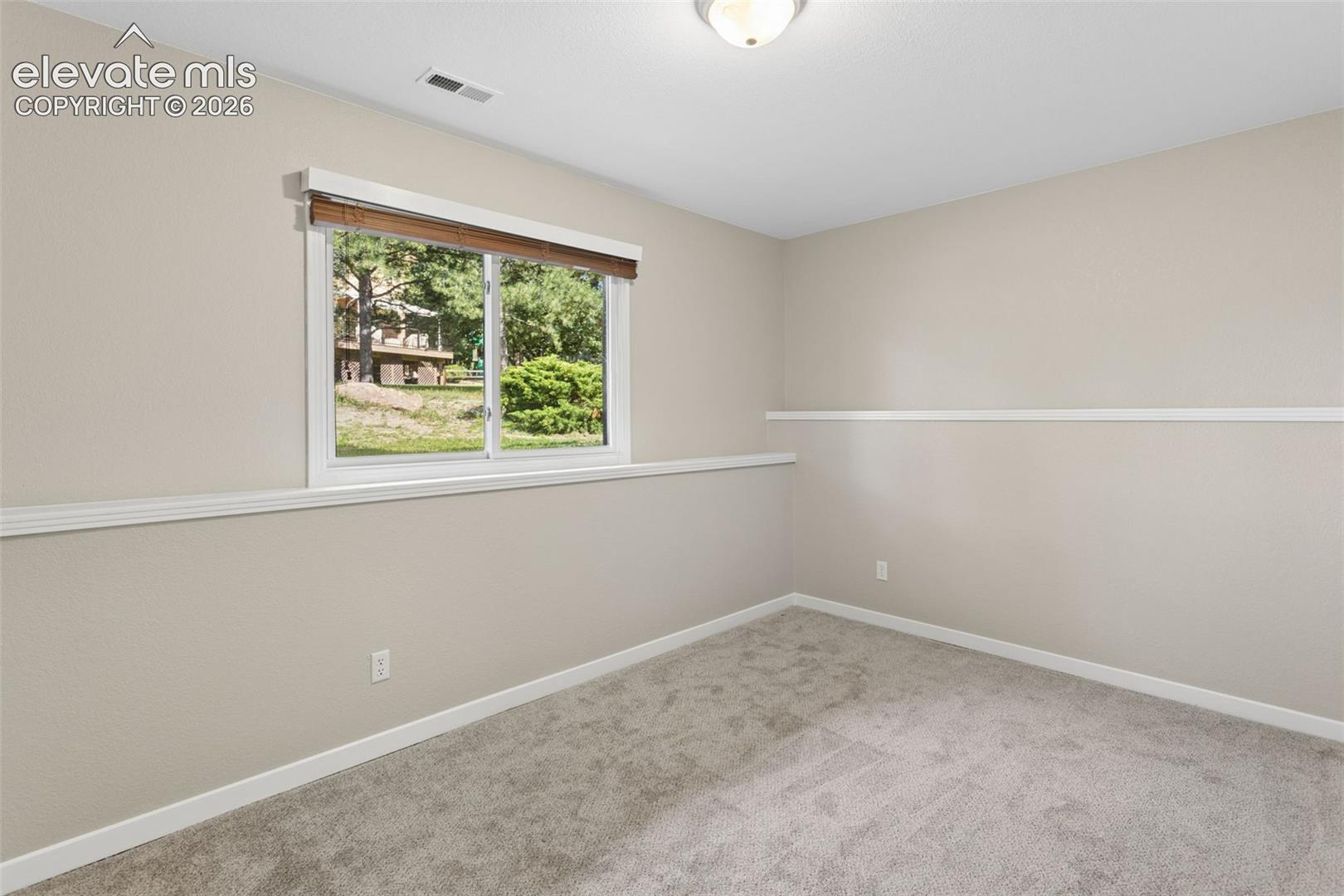 Listing photo 39 for 19975 Doewood Drive