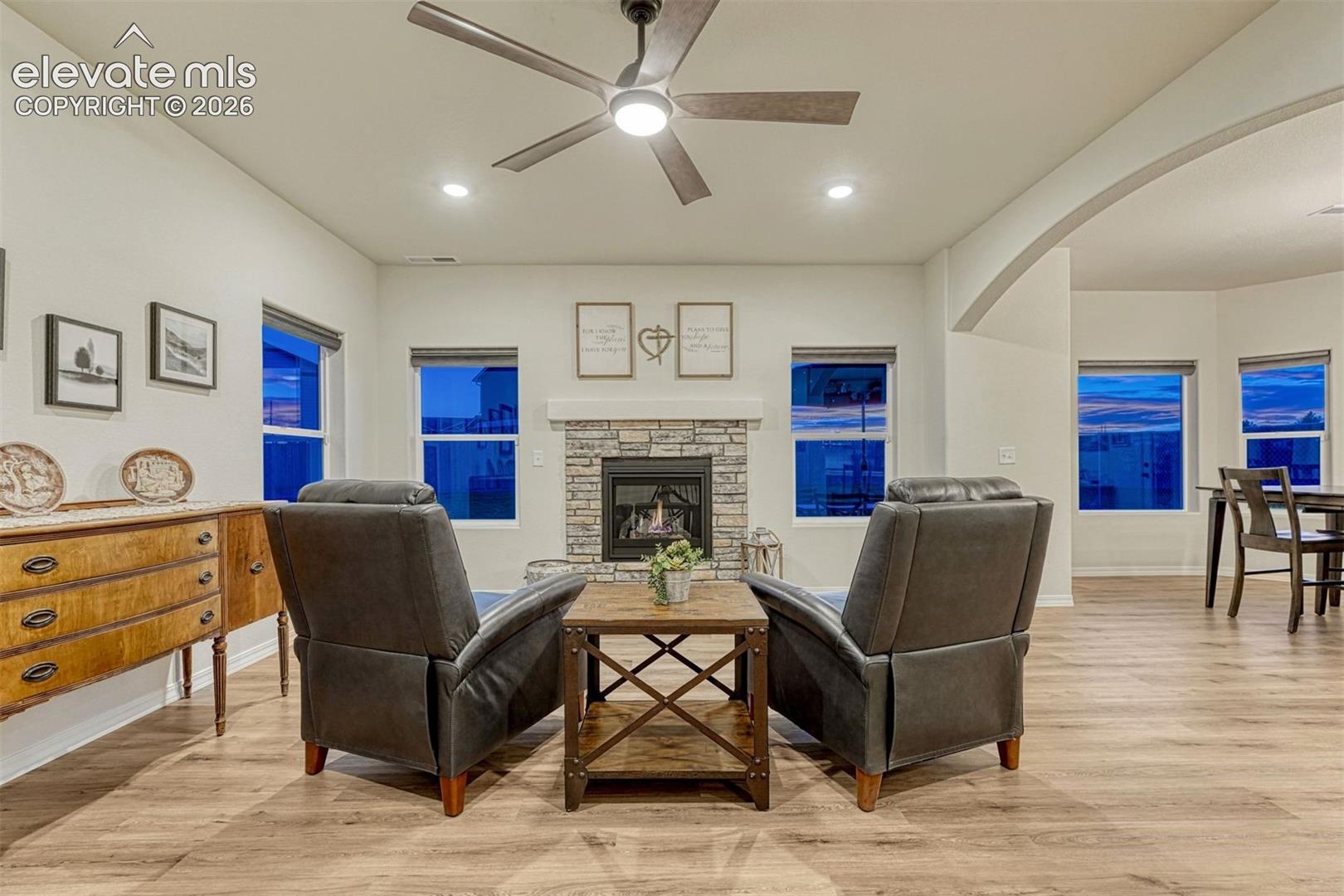 Listing photo 2 for 8268 Sophia Lane