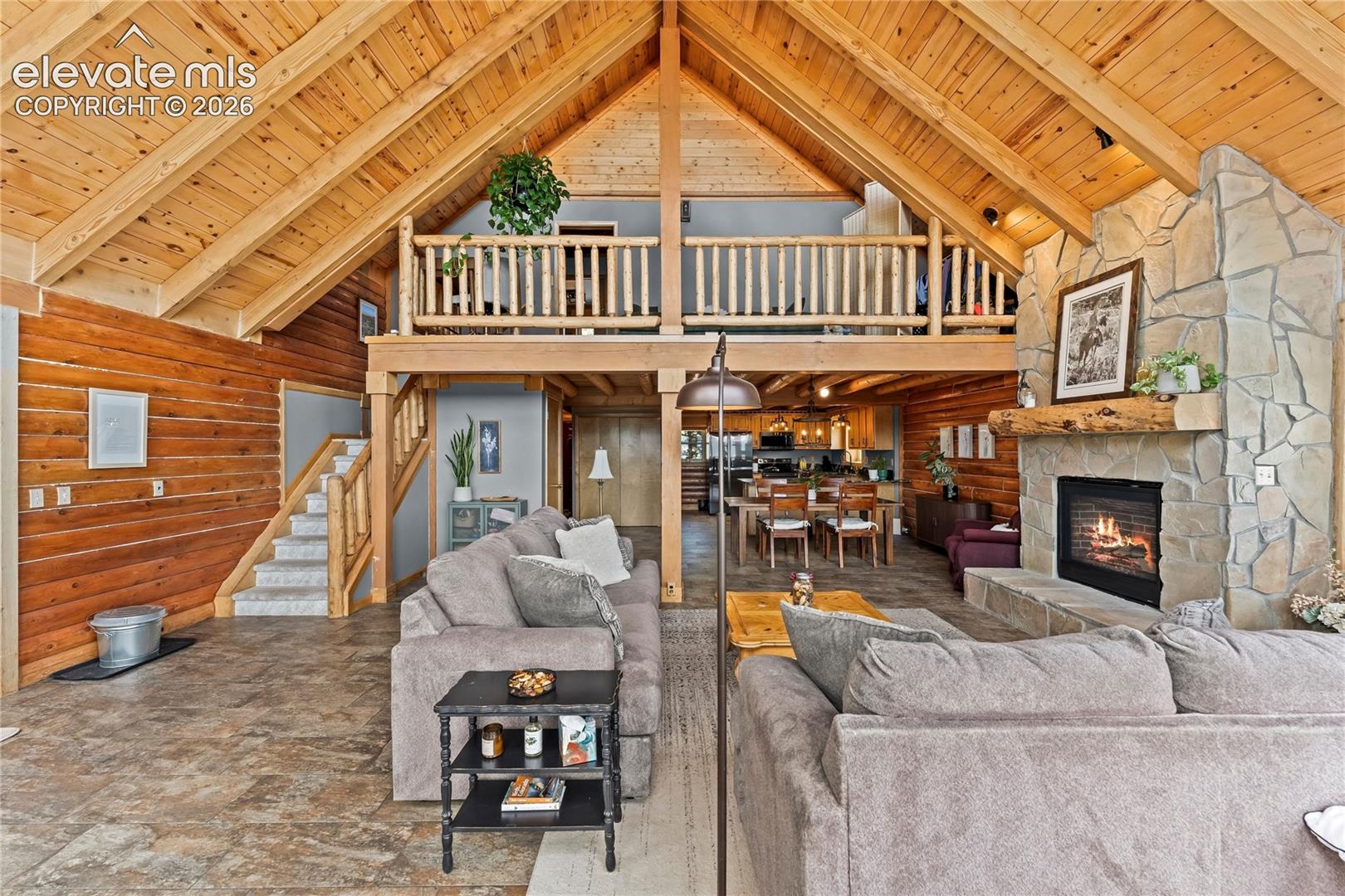 Listing photo 11 for 102 Douglas Fir Lane
