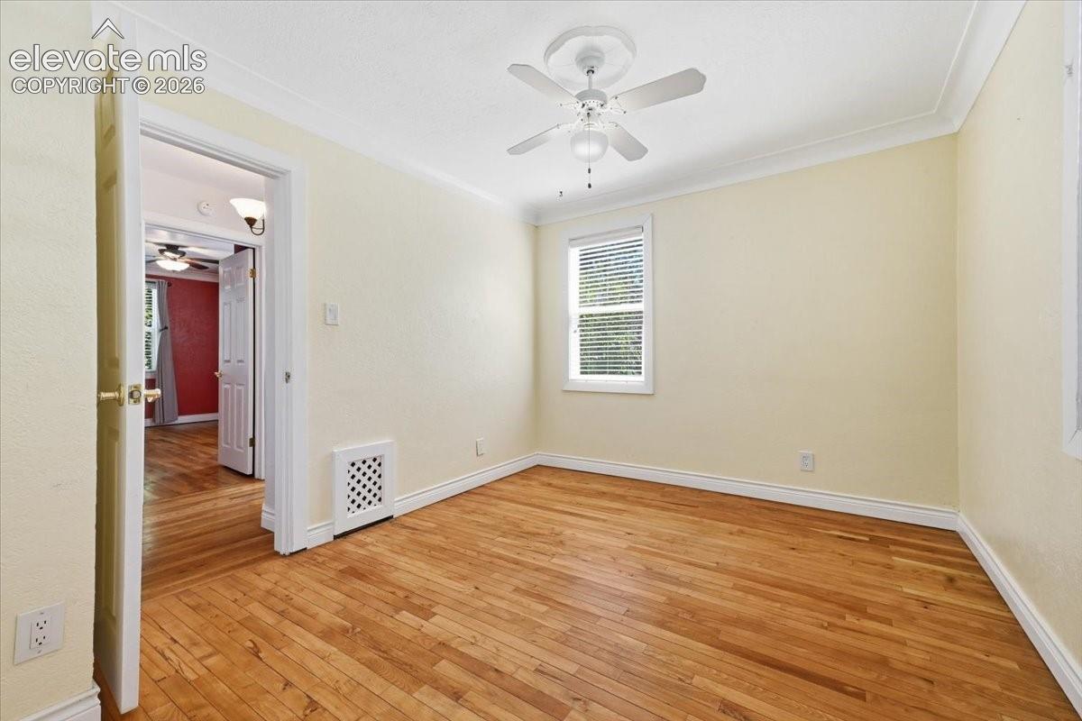 912 Sheridan Avenue, photo 23