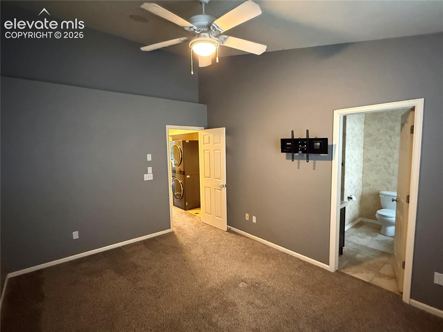 Listing photo 10 for 8309 Confluence Point