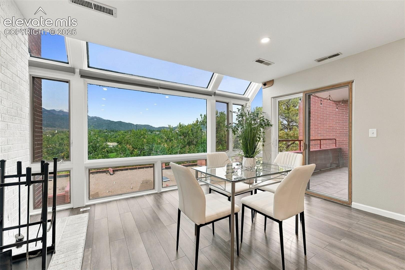 Listing photo 11 for 41 W Boulder Street