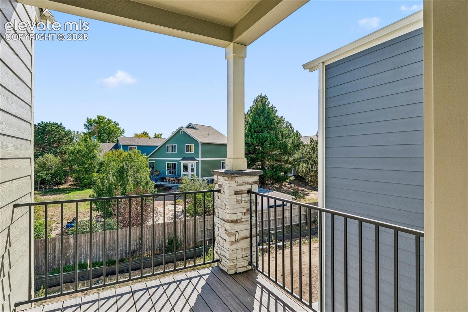 Listing photo 3 for 3023 Curly Grove