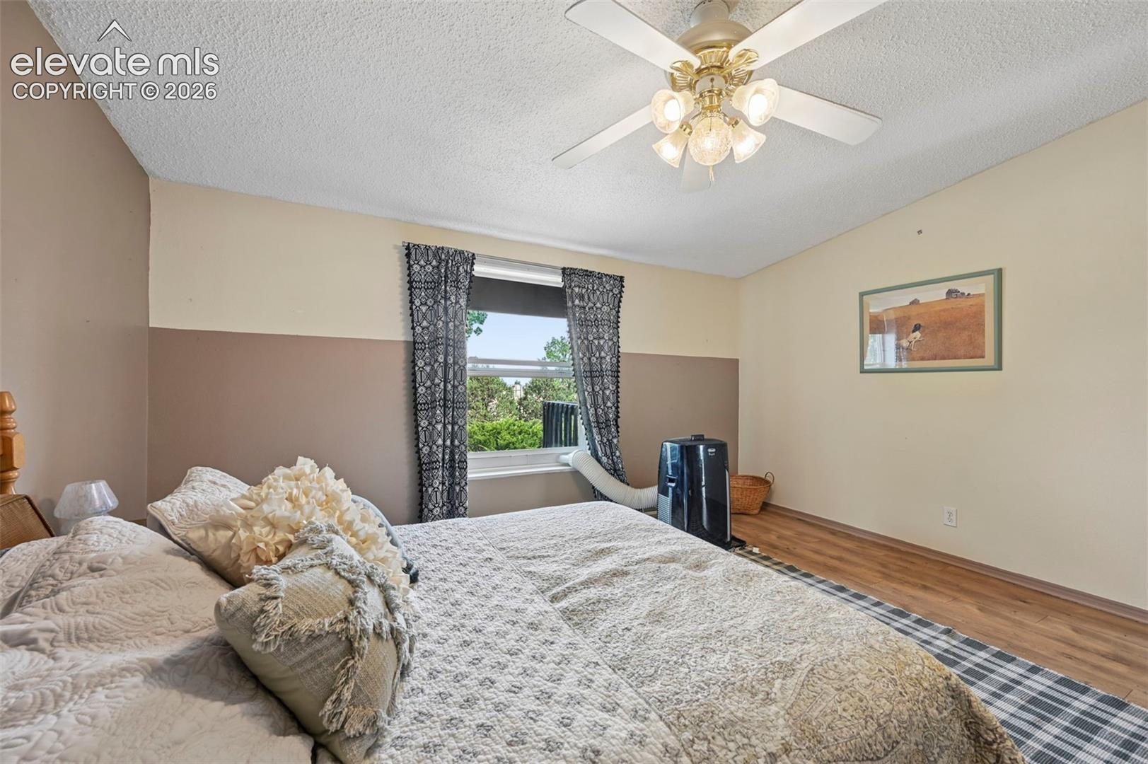 Listing photo 8 for 1350 Antelope Drive