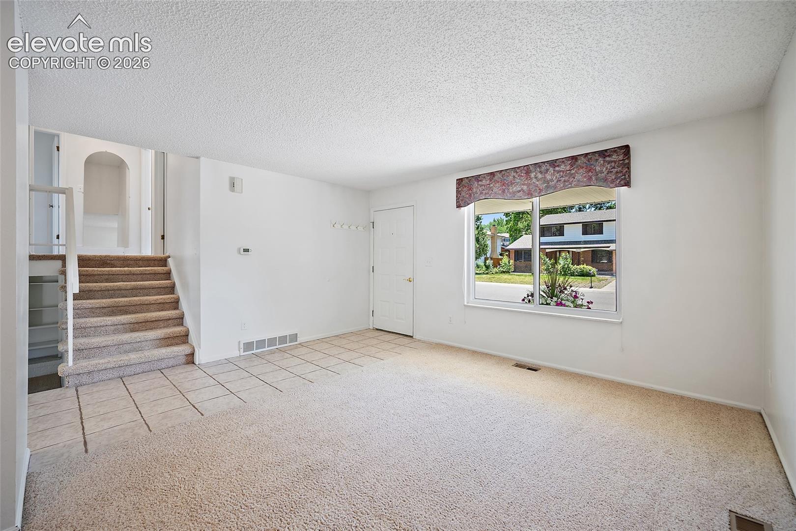 Listing photo 8 for 4695 W Stanford Avenue