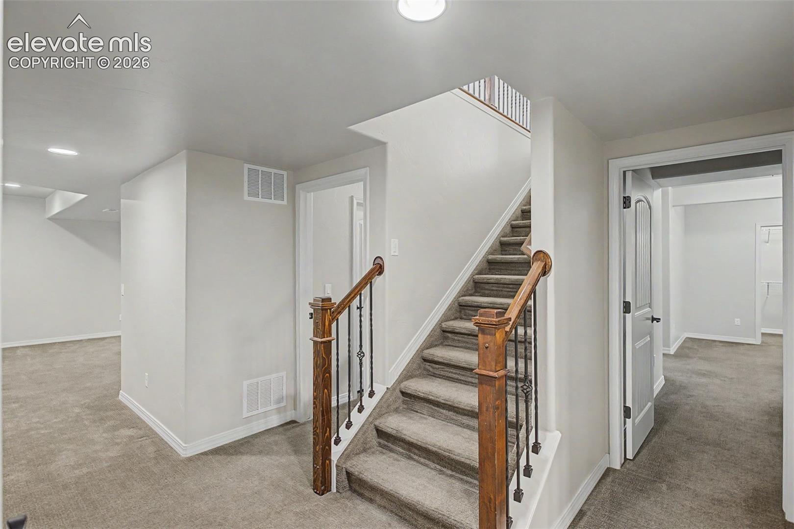 Listing photo 26 for 1906 Villa Creek Circle