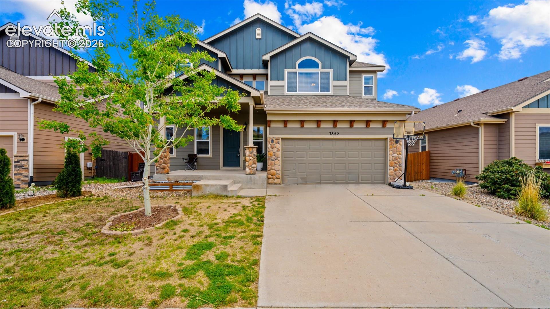 Listing photo 2 for 7822 Wythe Drive