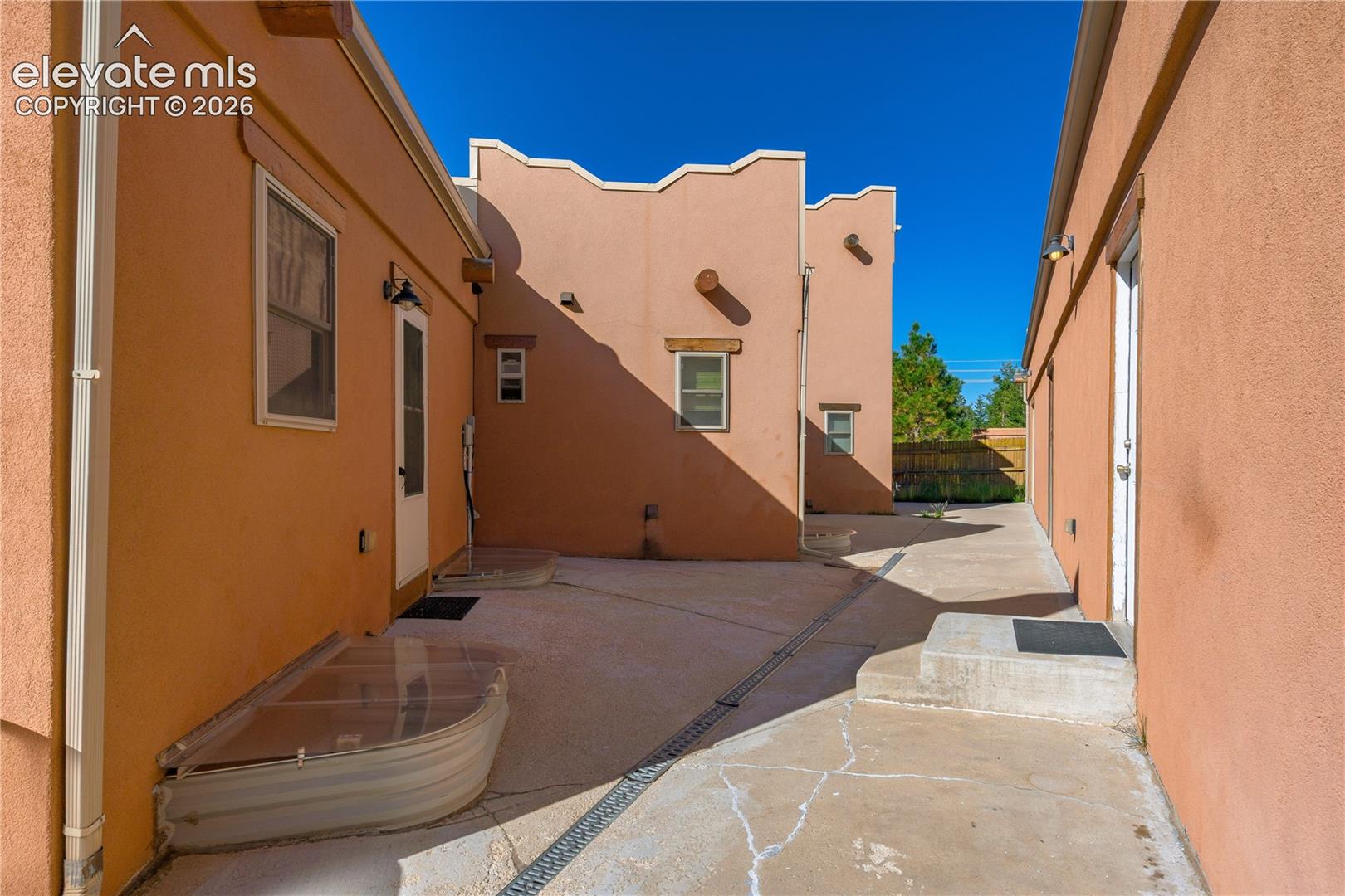 Listing photo 23 for 850 Forest Edge Road A