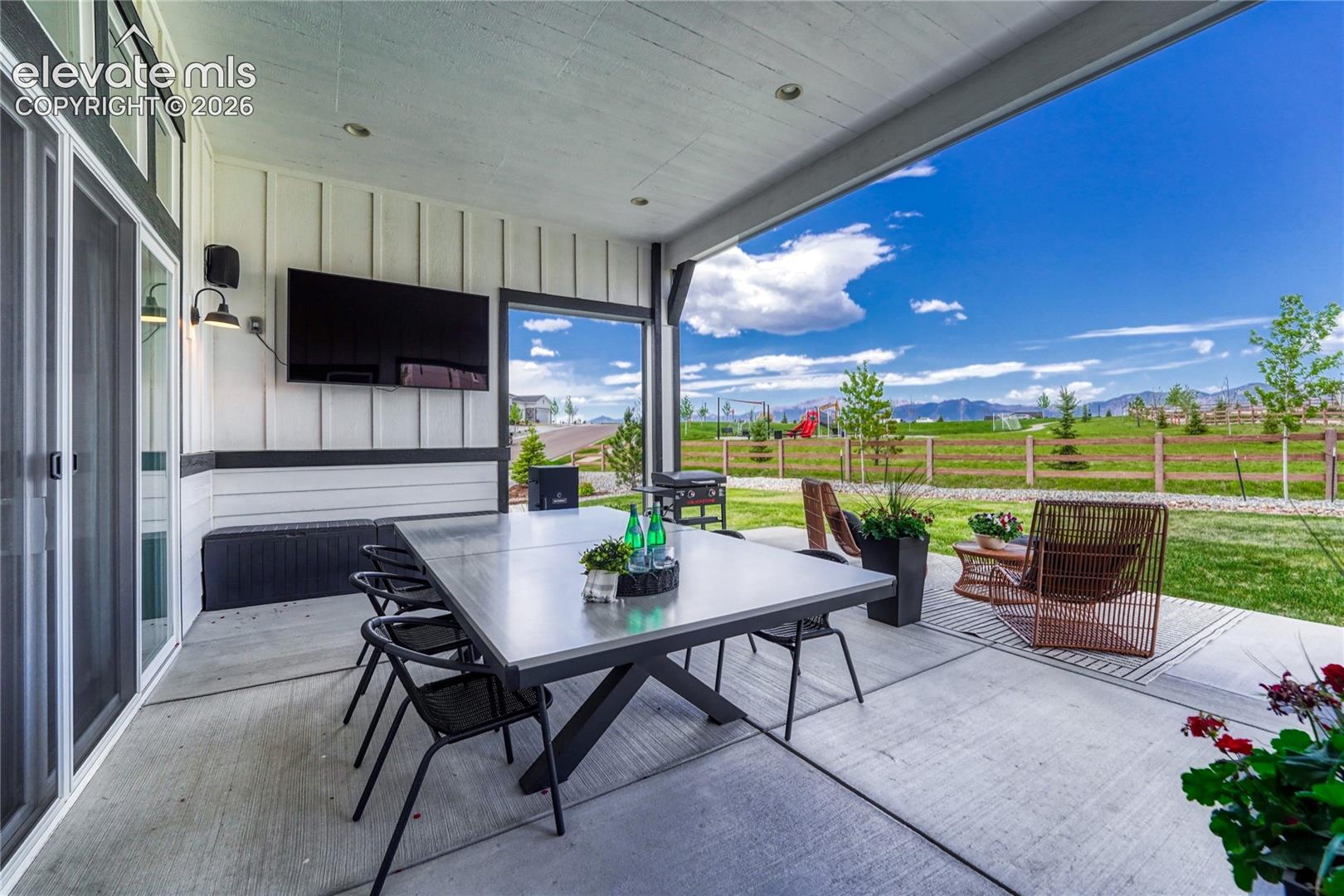Listing photo 17 for 12366 Mionetto Court