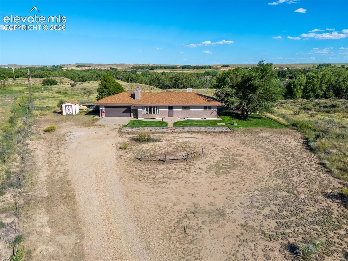 Listing photo 3 for 1980 27th Lane