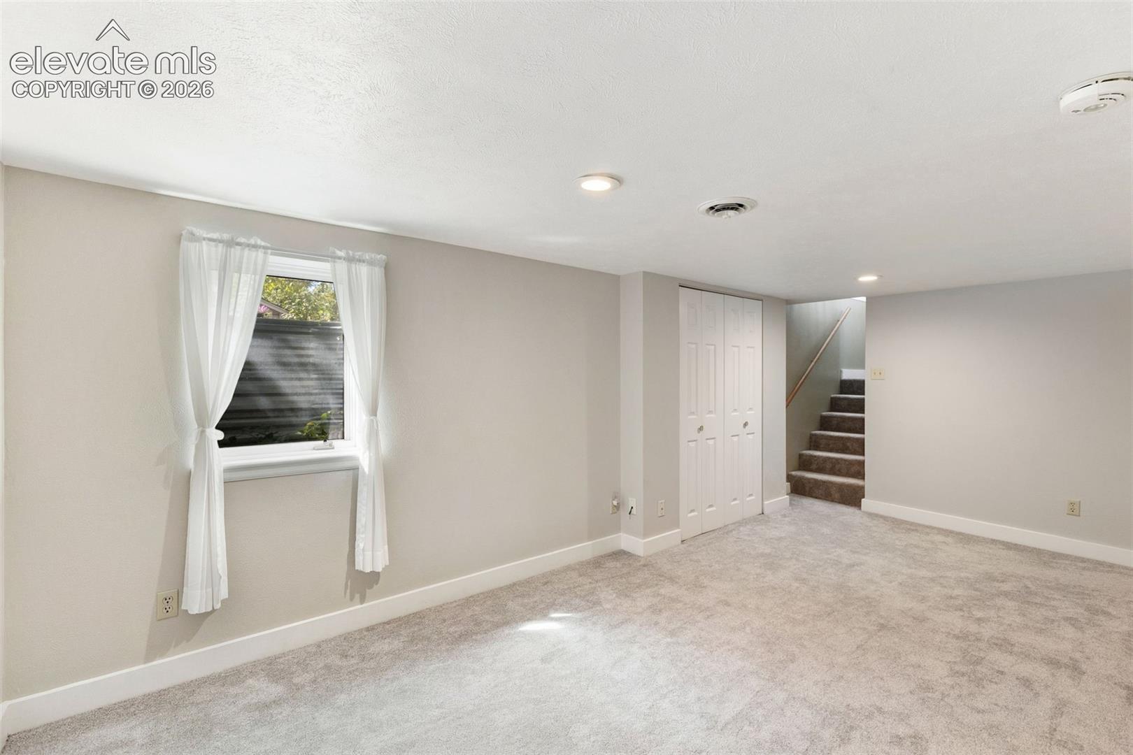 Listing photo 40 for 514 Custer Avenue
