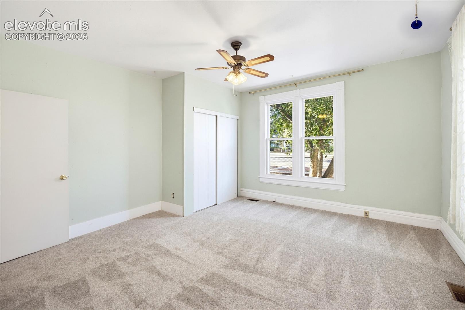 Listing photo 21 for 621 E Cache La Poudre Street
