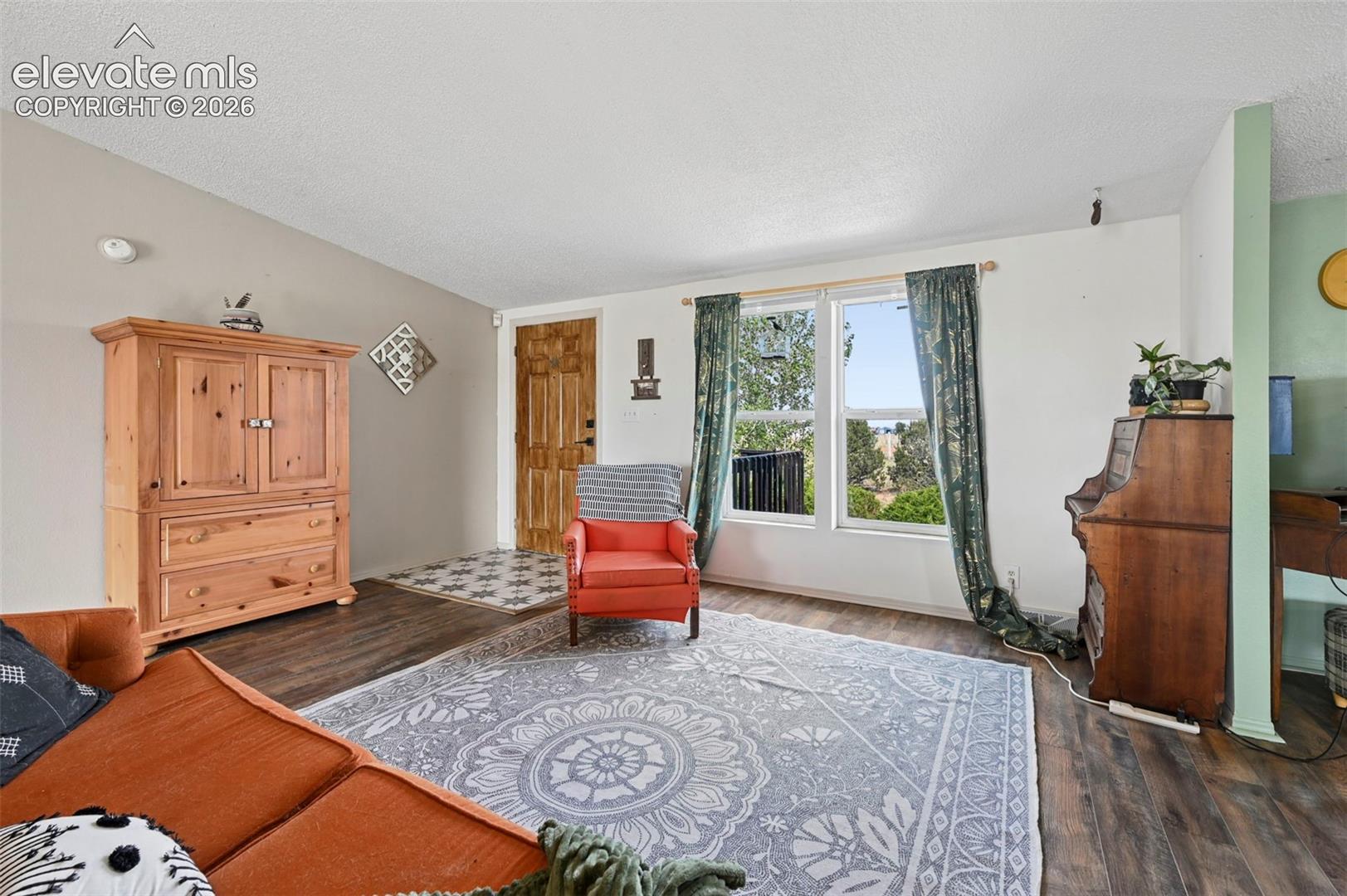 Listing photo 14 for 1350 Antelope Drive