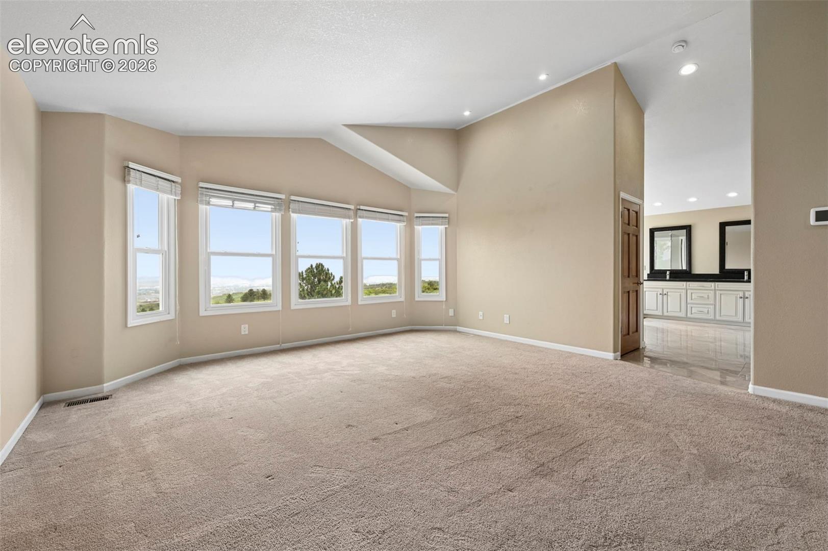 Listing photo 23 for 5365 Broadmoor Bluffs Drive