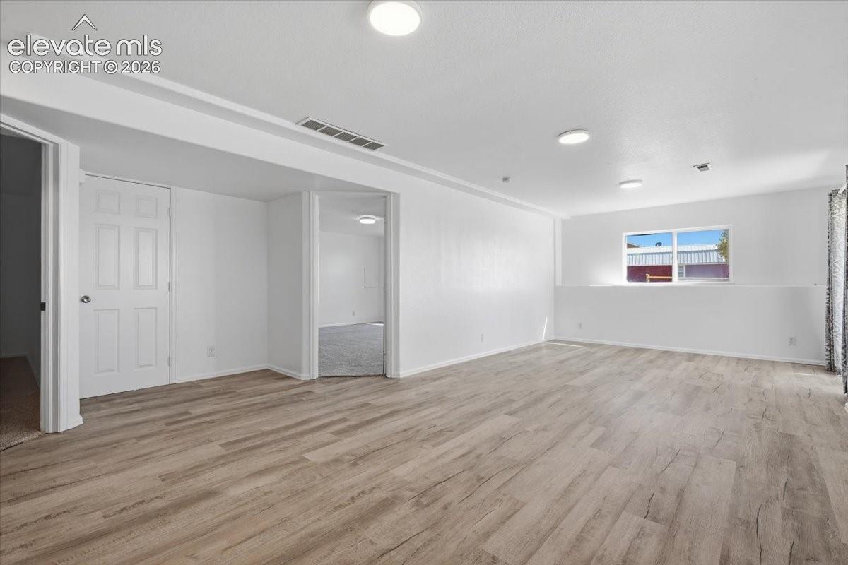 Listing photo 16 for 676 E Heron Drive