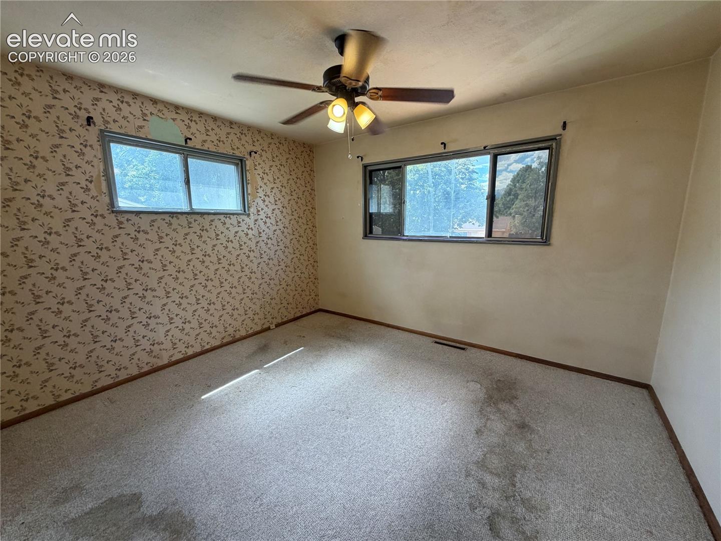 Listing photo 10 for 2239 Drakestone Drive