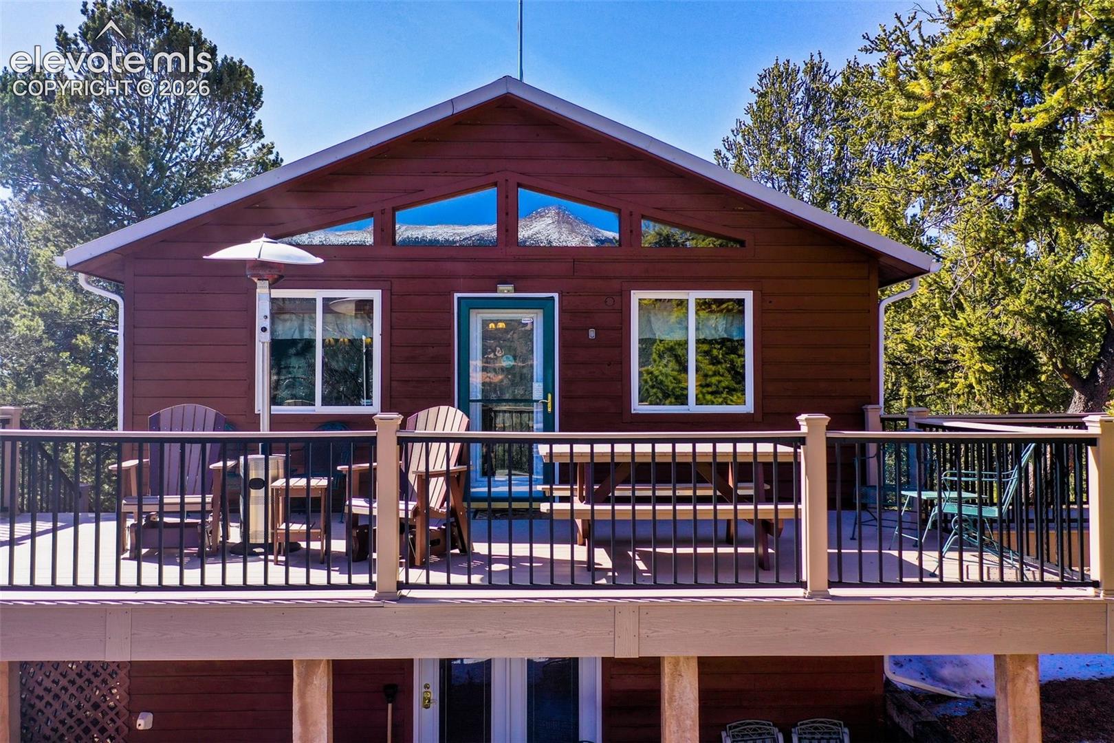 Listing photo 4 for 493 Horseshoe Drive