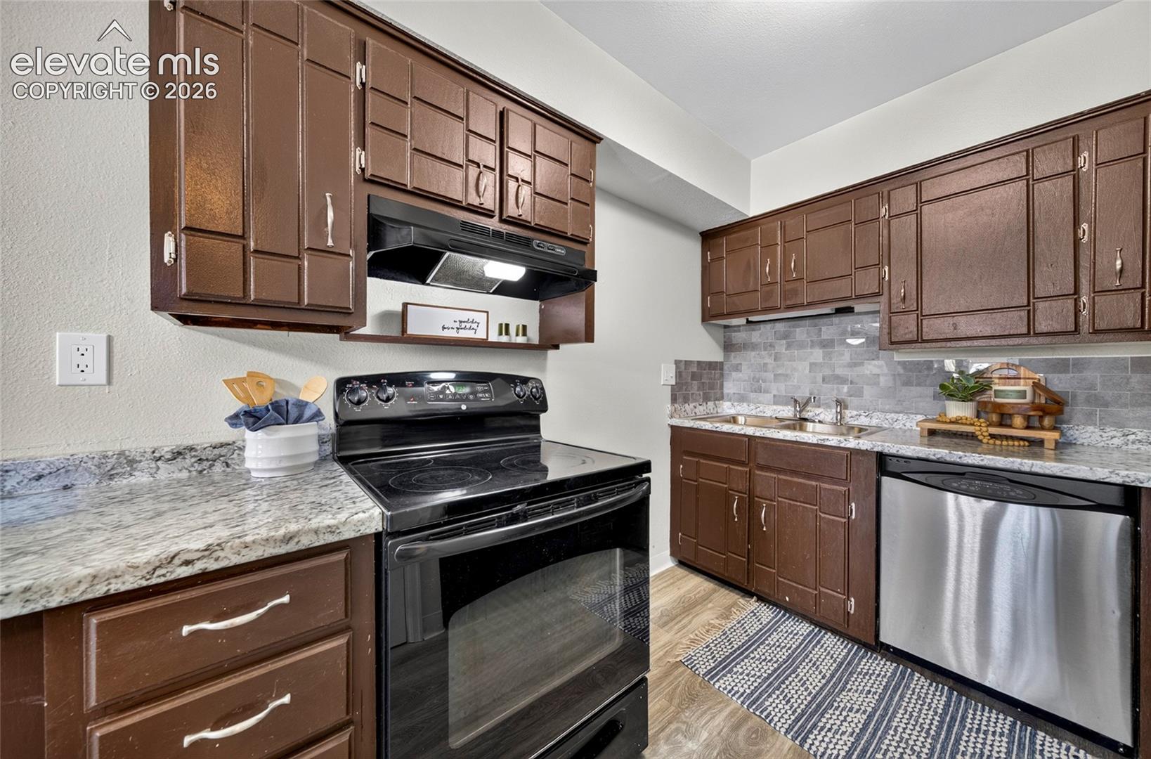Listing photo 11 for 1103 Willow Bend Circle 4