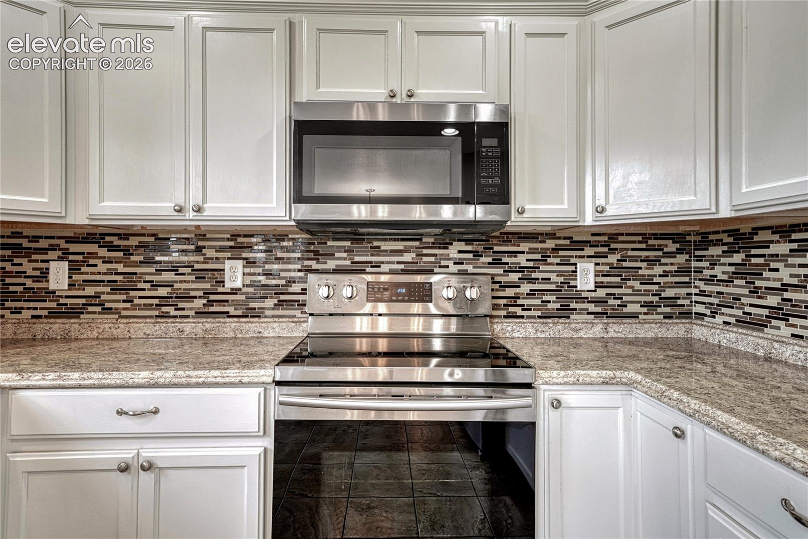 Listing photo 9 for 6020 Dancing Sun Way