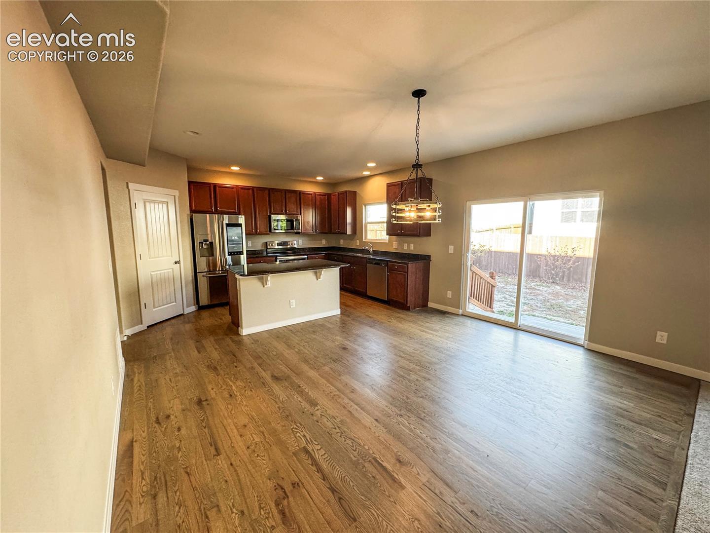 Listing photo 14 for 7961 Sandsmere Drive