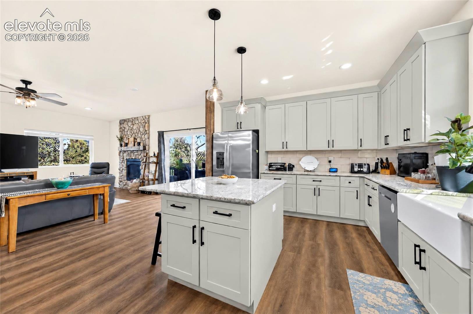 Listing photo 10 for 258 Turnabout Lane