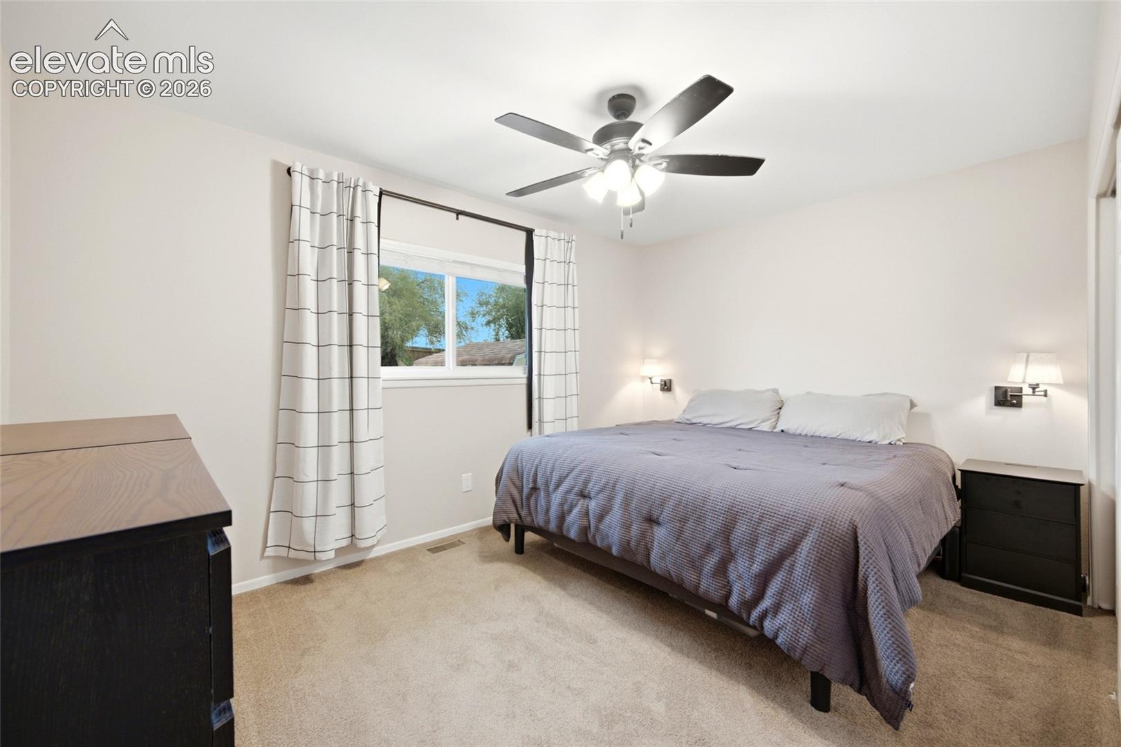 Listing photo 12 for 6735 Blue River Way