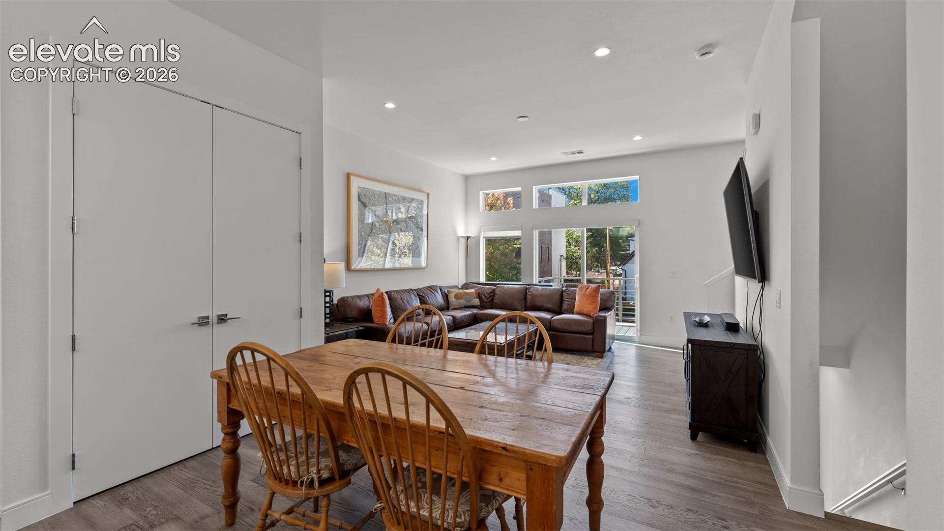 Listing photo 14 for 2418 Eliot Street