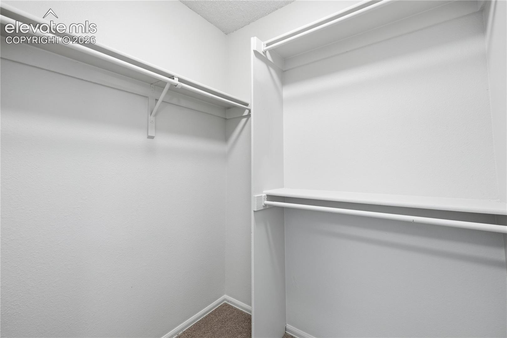 Listing photo 28 for 4571 Sunnyhill Drive