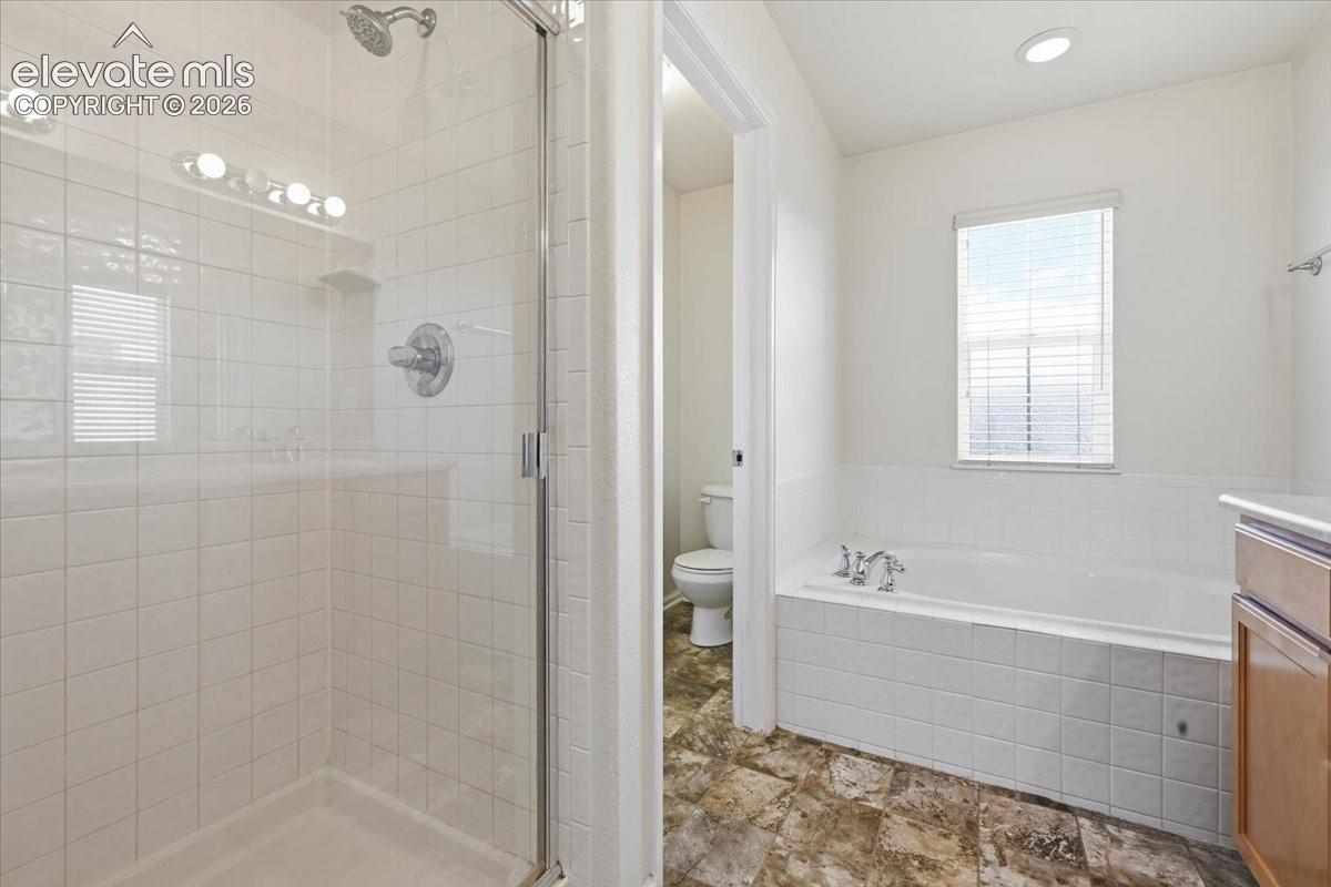 Listing photo 23 for 17612 Quarry Way