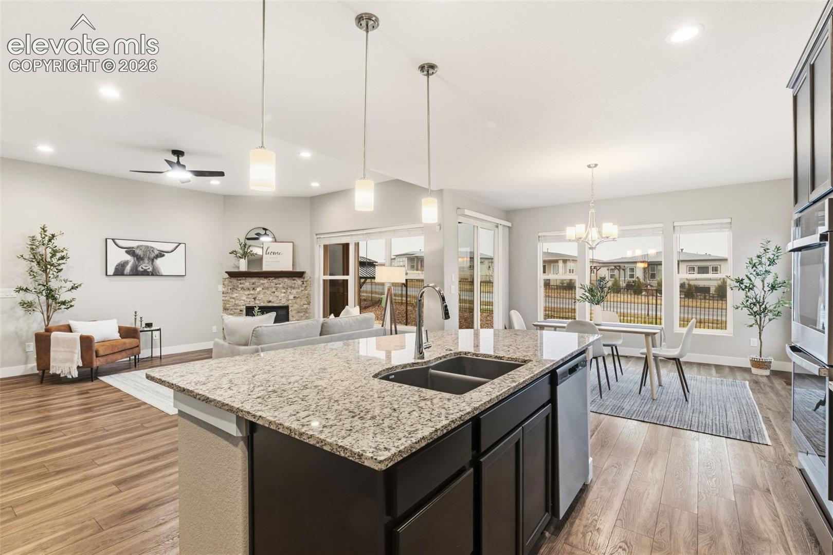 Listing photo 10 for 9833 Marble Canyon Way