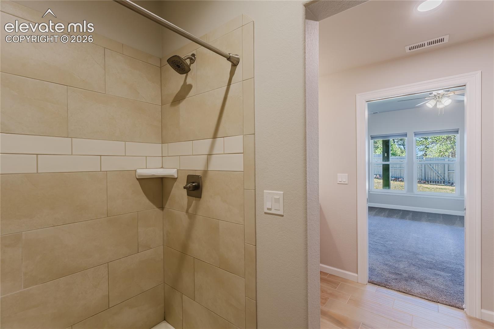 Listing photo 41 for 407 Silvermoon Heights