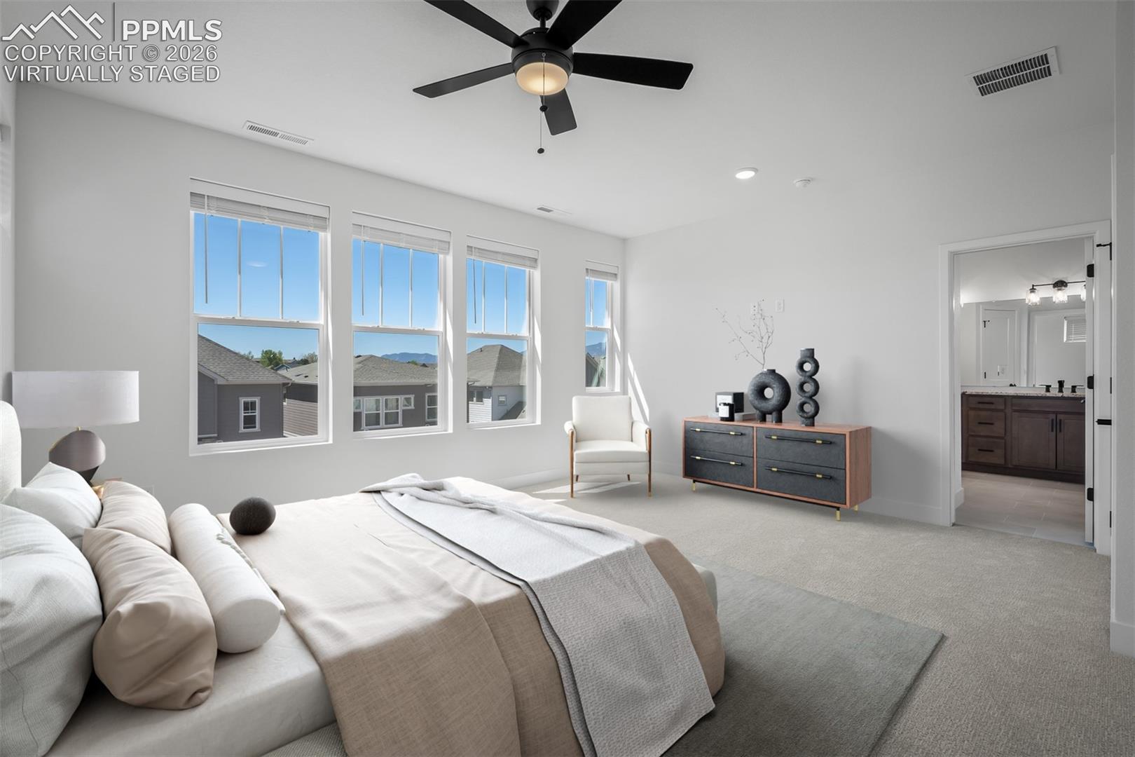 Listing photo 24 for 4684 Peak Crest View