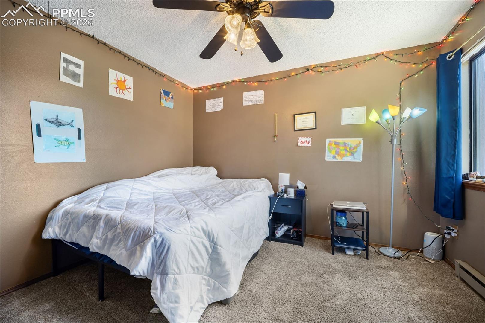 Listing photo 17 for 554 Manor Court C