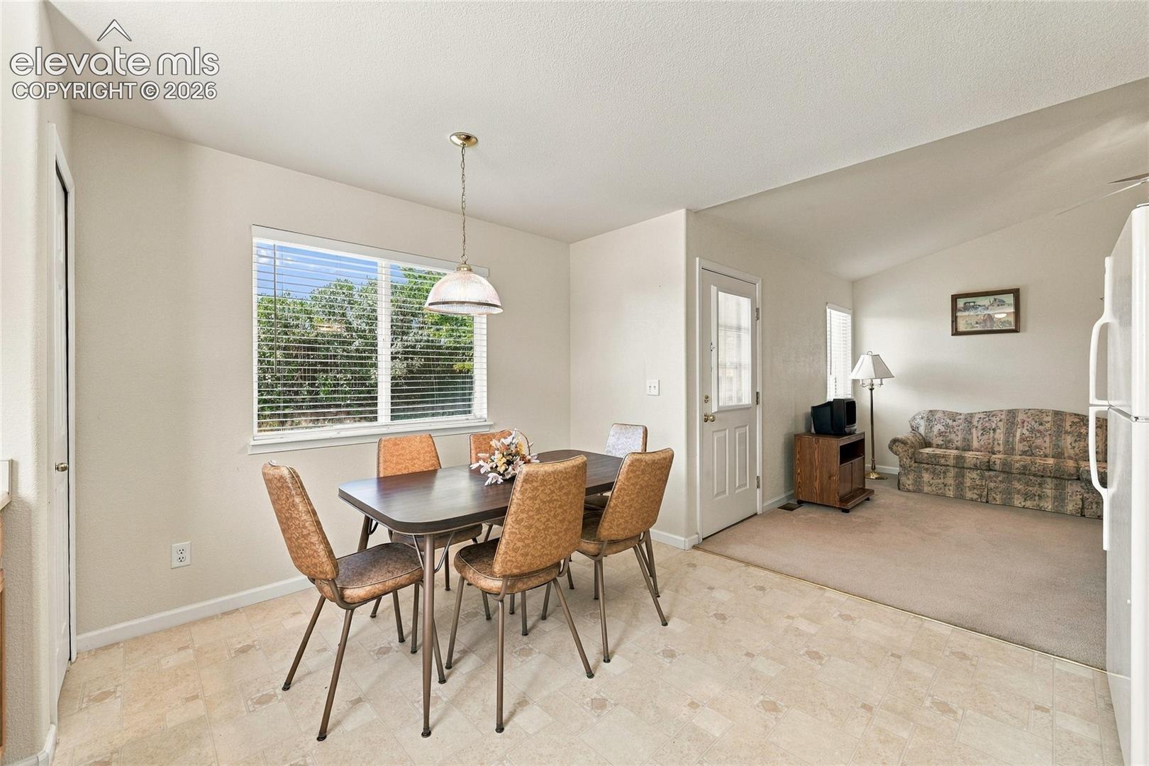 Listing photo 11 for 7538 Sailwind Drive