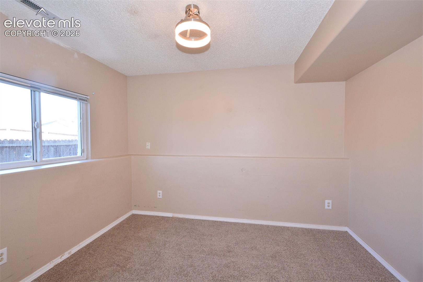 Listing photo 25 for 2040 Fairweather Way