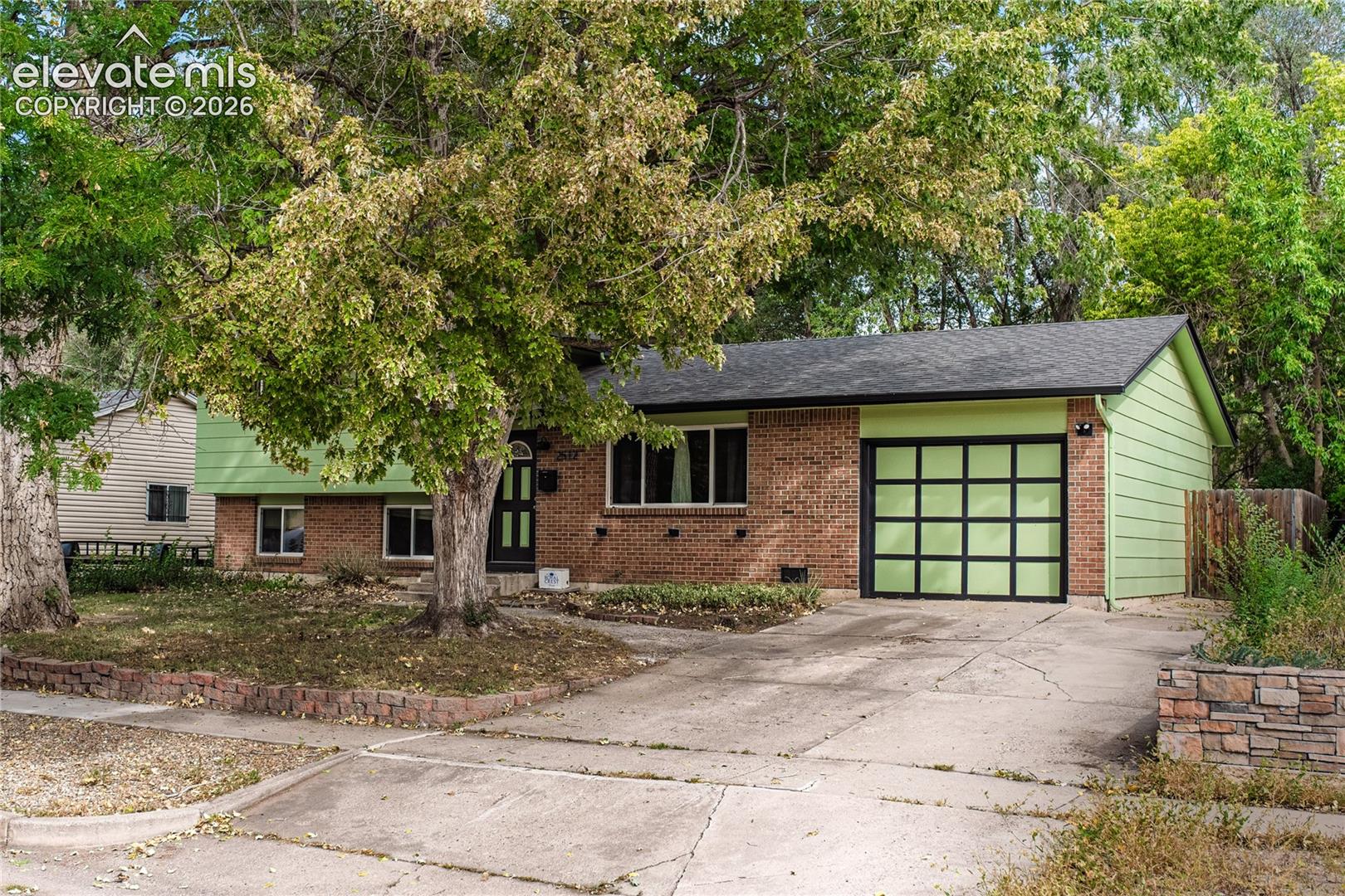 2512 E La Salle Street โ listing photo