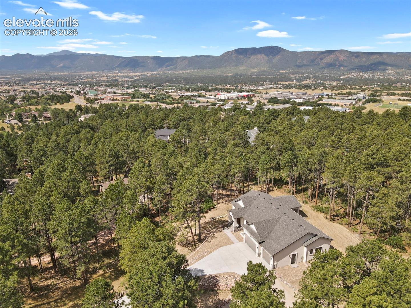 Listing photo 2 for 19020 Burnt Leaf Way