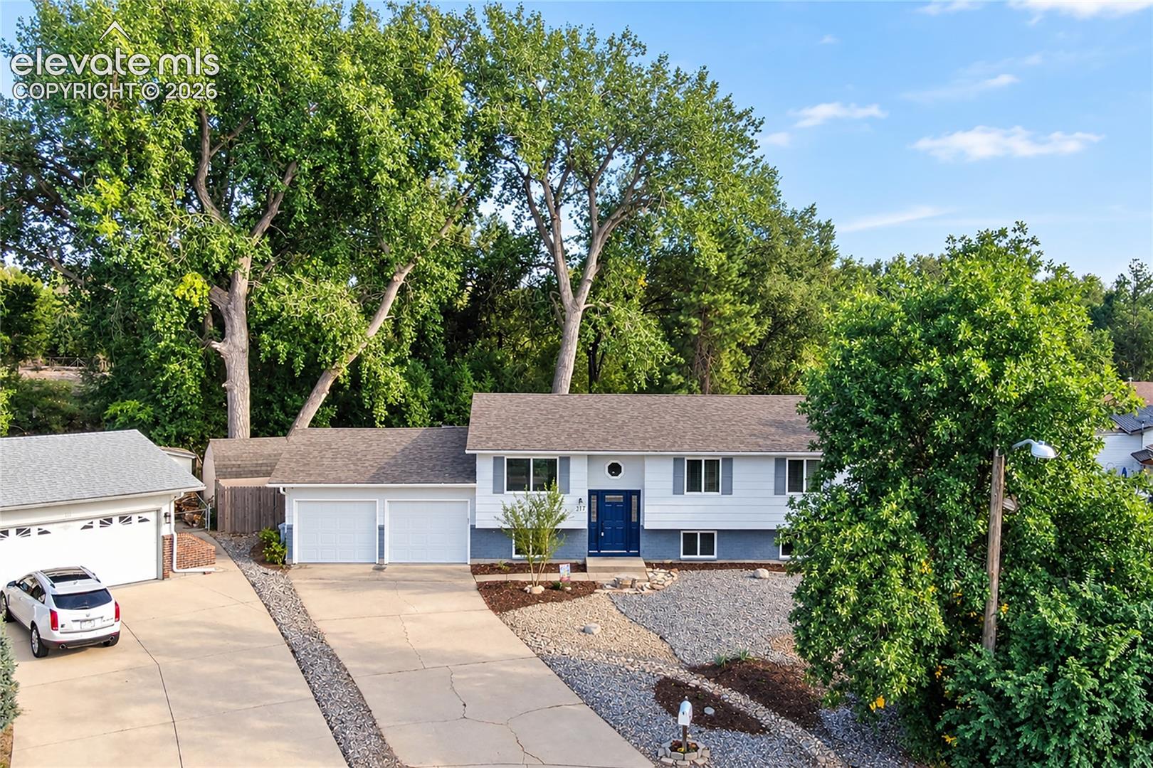 217 Cielo Vista Street, photo 2