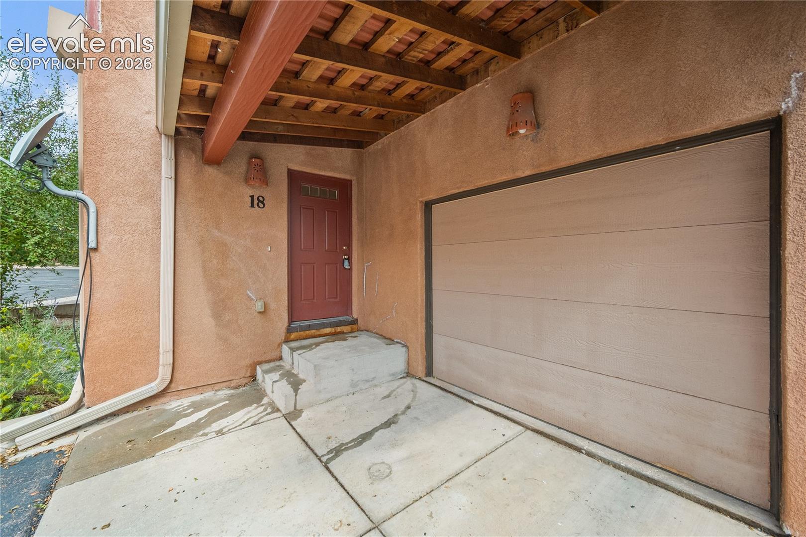 Listing photo 34 for 18 Taos Place