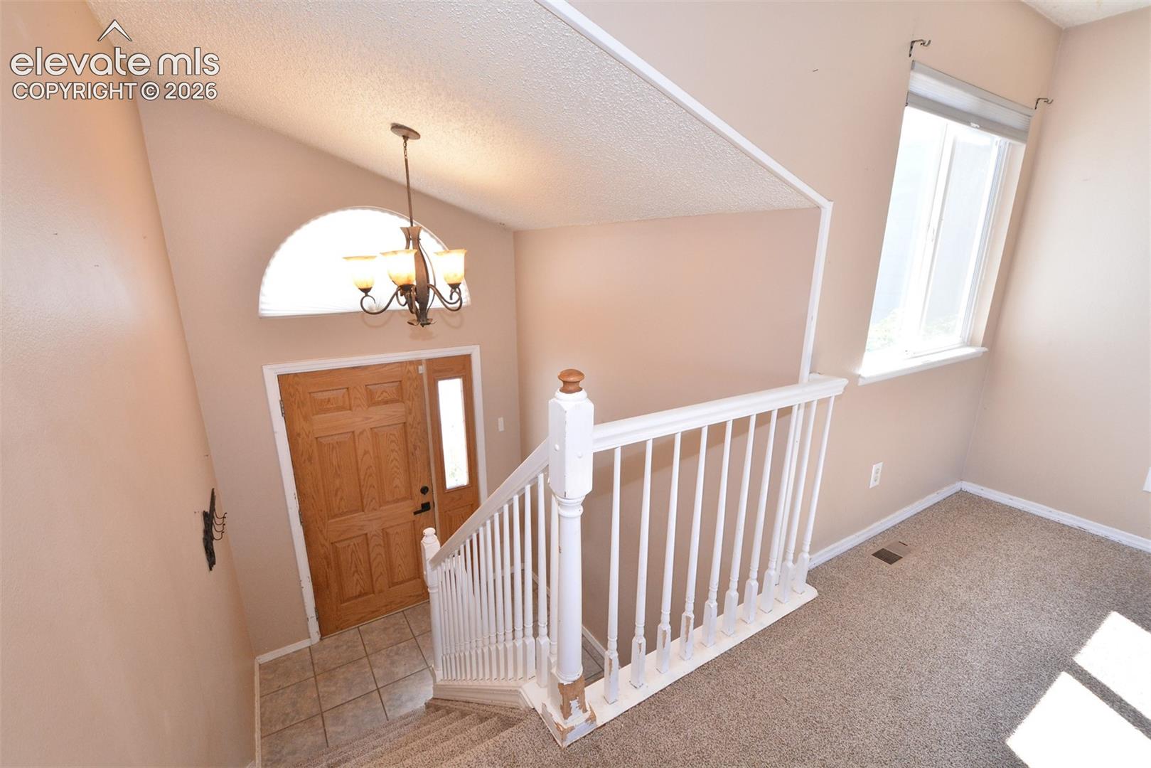 Listing photo 4 for 2040 Fairweather Way