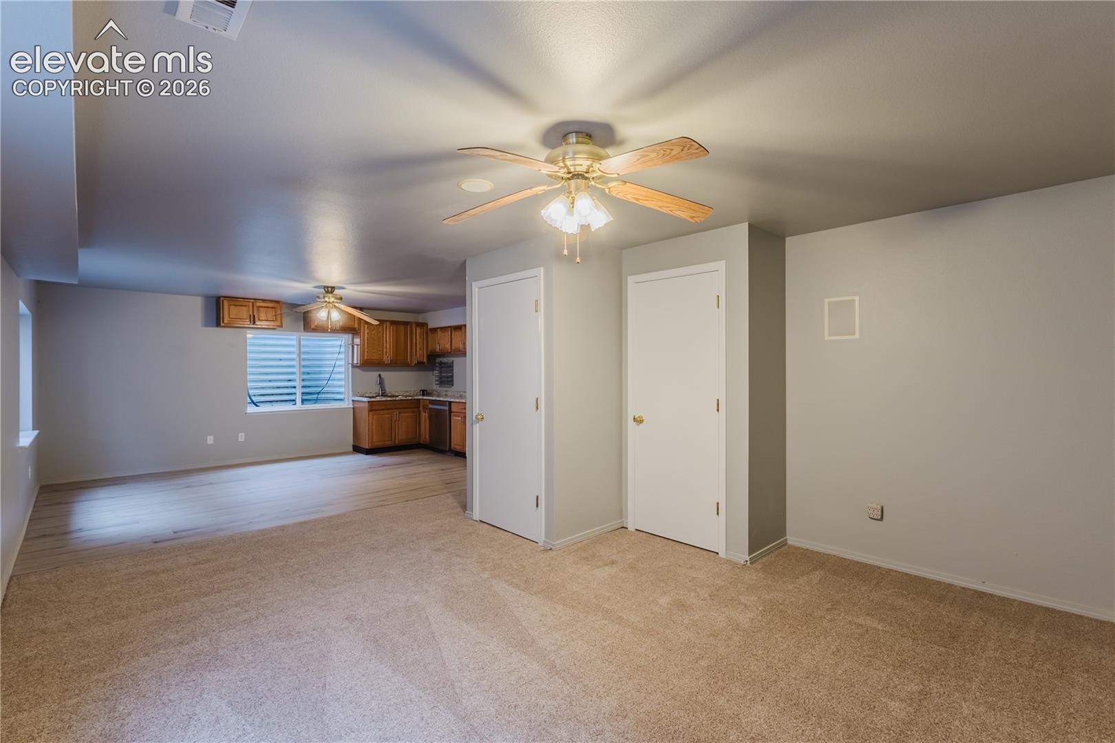 Listing photo 32 for 8156 Oliver Road