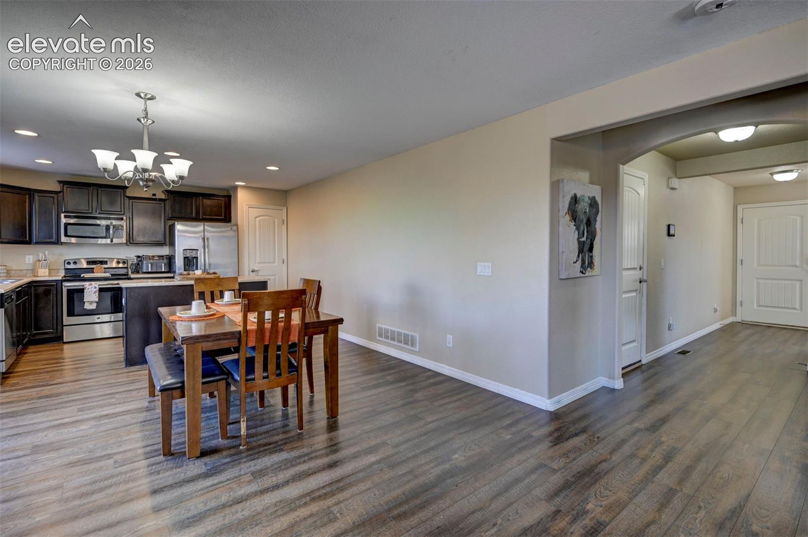 Listing photo 15 for 10018 Silver Stirrup Drive